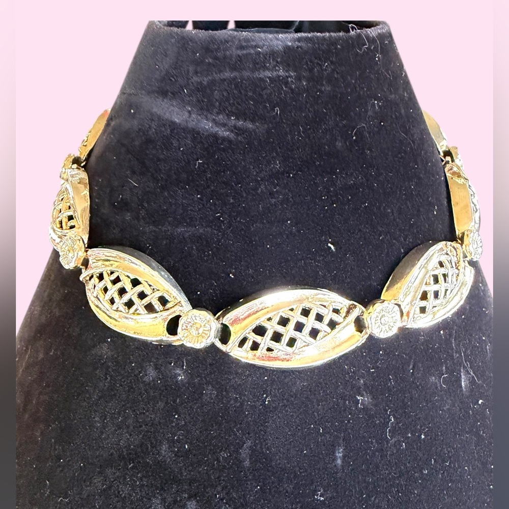 Vintage Gold tone Filigree linked Choker